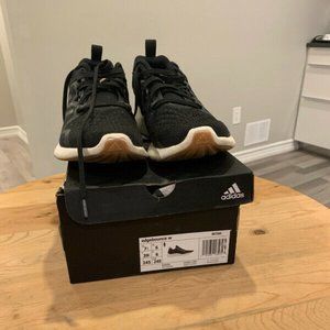 Adidias bounce sneakers